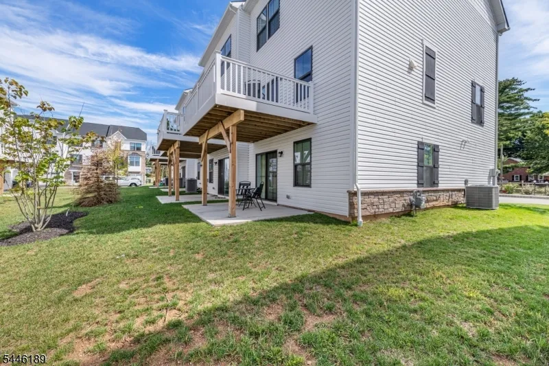 6 Saw Mill Cir Hackettstown Town, NJ 07840