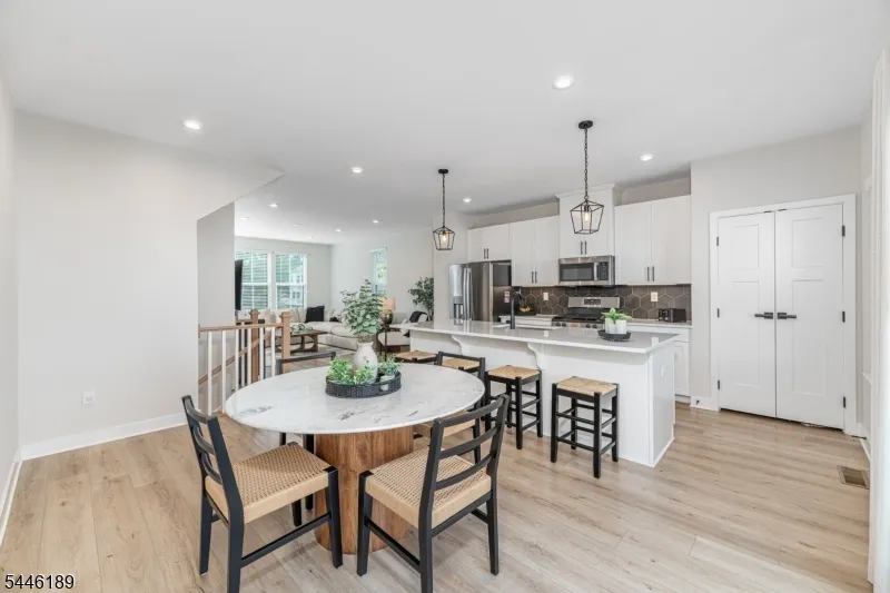 6 Saw Mill Cir Hackettstown Town, NJ 07840