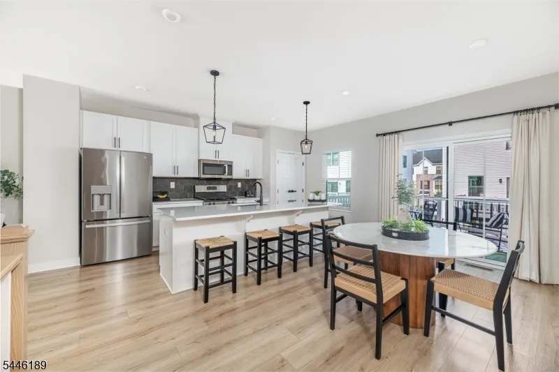 6 Saw Mill Cir Hackettstown Town, NJ 07840
