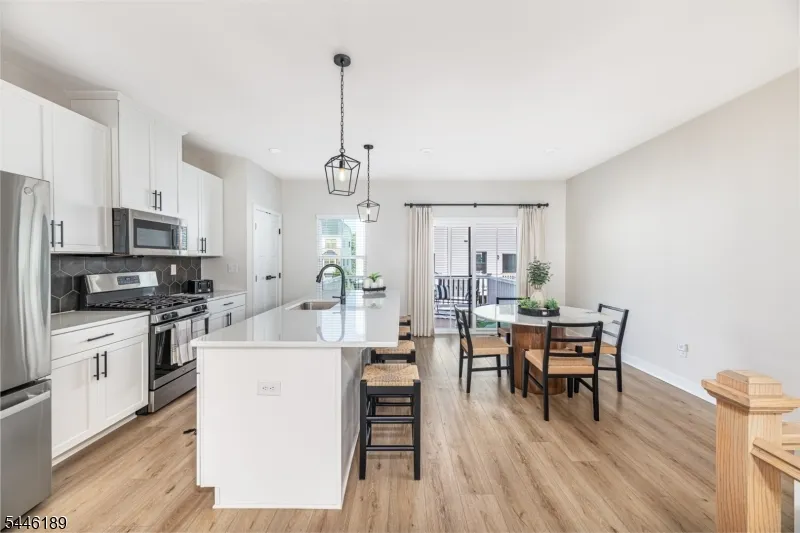 6 Saw Mill Cir Hackettstown Town, NJ 07840