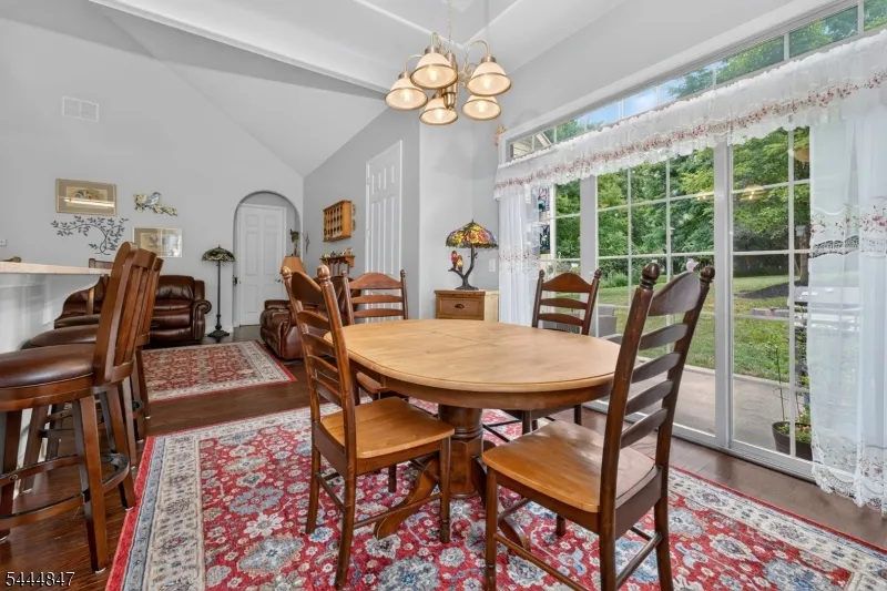 418 Edward St Lopatcong, NJ 08865