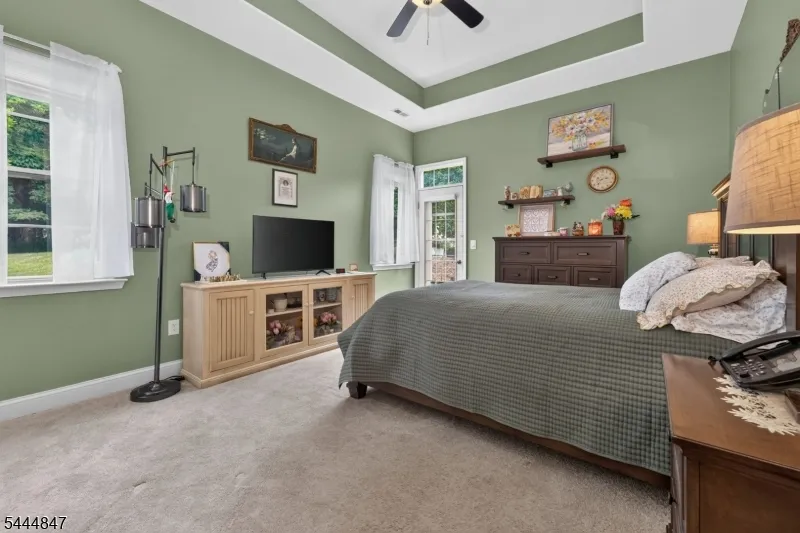 418 Edward St Lopatcong, NJ 08865
