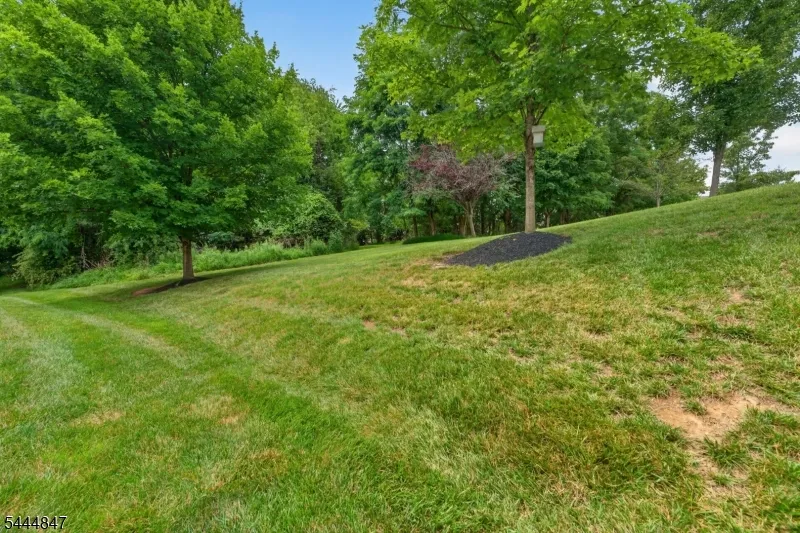418 Edward St Lopatcong, NJ 08865
