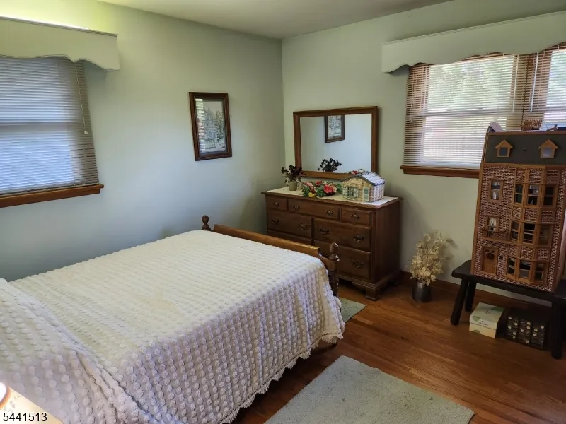 615 Ashland Rd Middlesex, NJ 08846