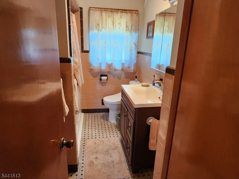 615 Ashland Rd Middlesex, NJ 08846