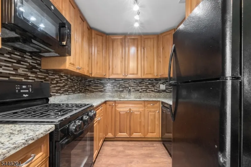 10 C Haven Dr Old Bridge, NJ 07747