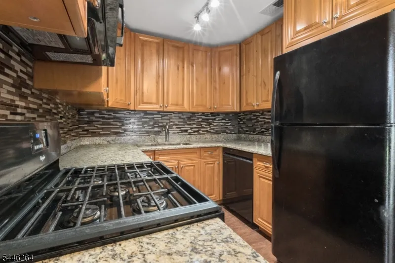 10 C Haven Dr Old Bridge, NJ 07747