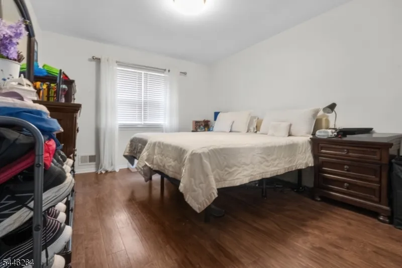 10 C Haven Dr Old Bridge, NJ 07747