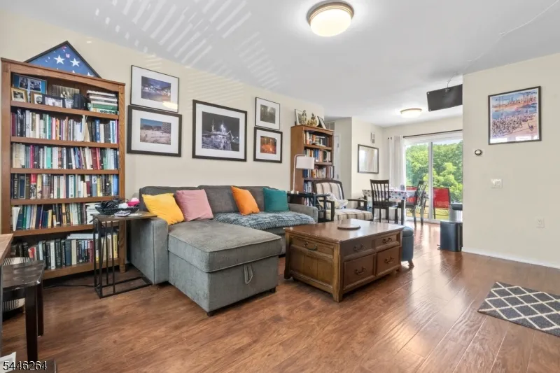 10 C Haven Dr Old Bridge, NJ 07747