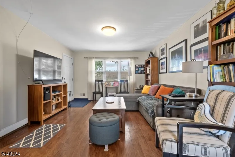 10 C Haven Dr Old Bridge, NJ 07747