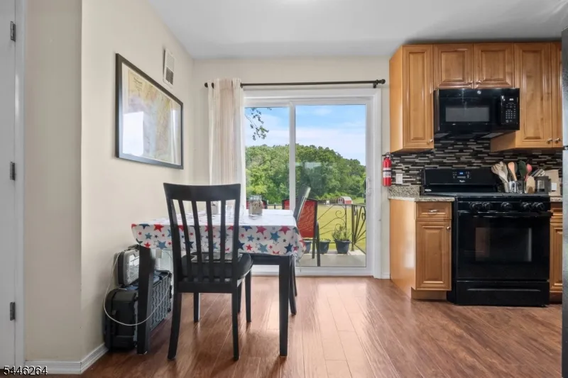 10 C Haven Dr Old Bridge, NJ 07747