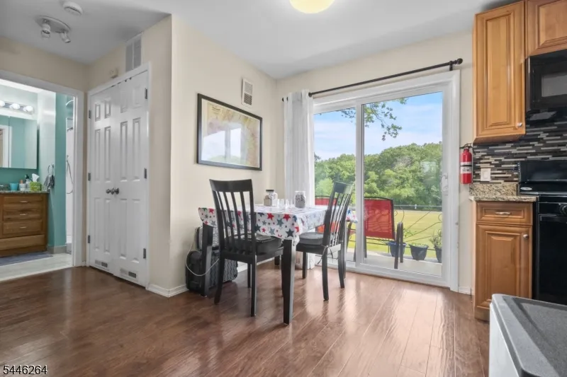 10 C Haven Dr Old Bridge, NJ 07747