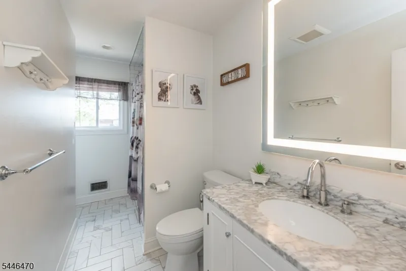 67 Pinho Ave Carteret, NJ 07008
