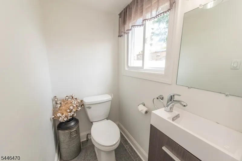 67 Pinho Ave Carteret, NJ 07008