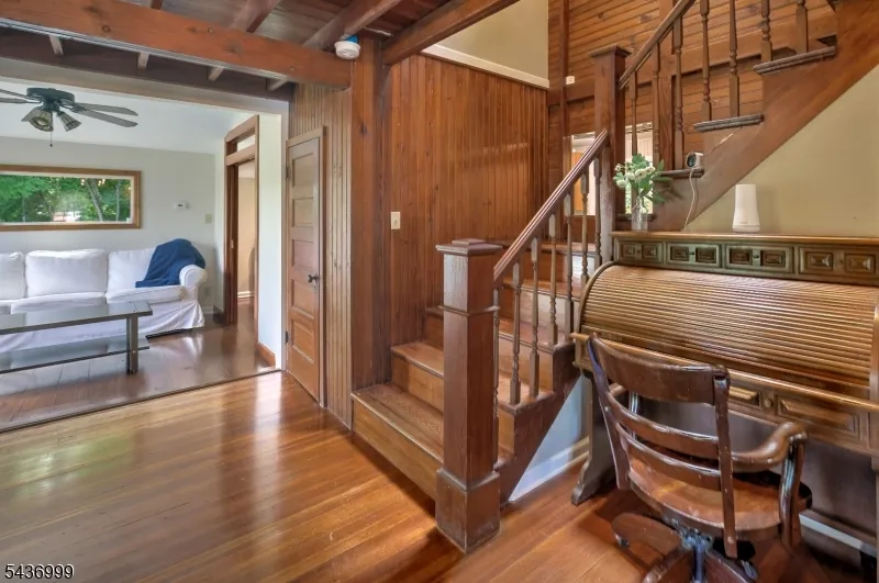 114 Lakeside Dr Liberty, NJ 07823