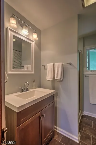 114 Lakeside Dr Liberty, NJ 07823