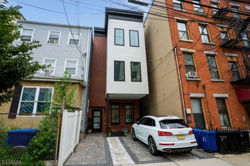 20 Westervelt Pl #2F Unit 2F Jersey City, NJ 07304