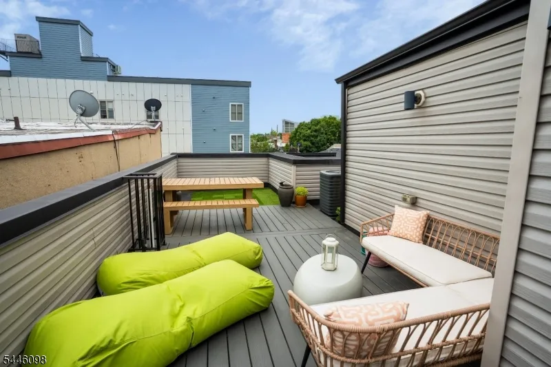 20 Westervelt Pl #2F Unit 2F Jersey City, NJ 07304