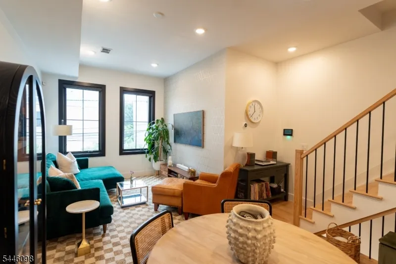 20 Westervelt Pl #2F Unit 2F Jersey City, NJ 07304