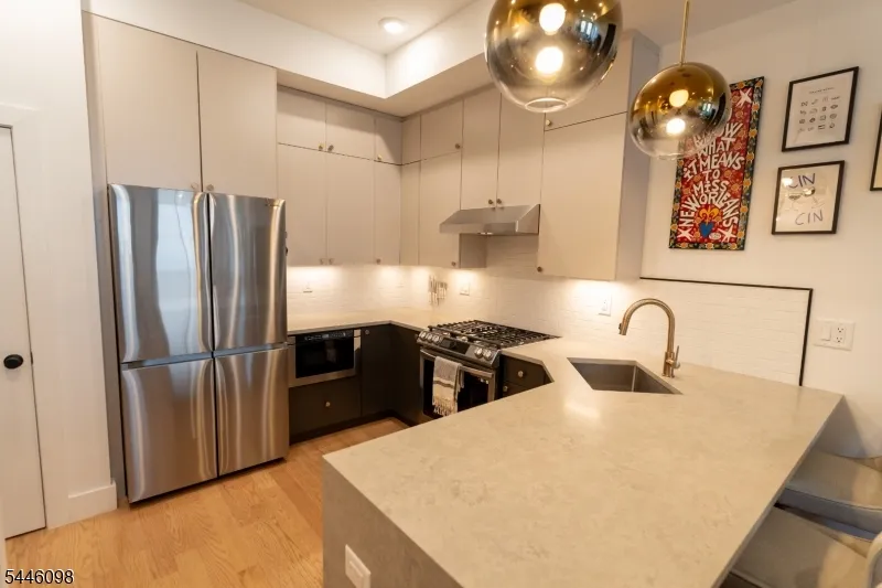 20 Westervelt Pl #2F Unit 2F Jersey City, NJ 07304