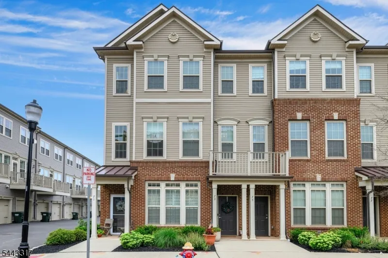 73 Robeson St Somerville, NJ 08876