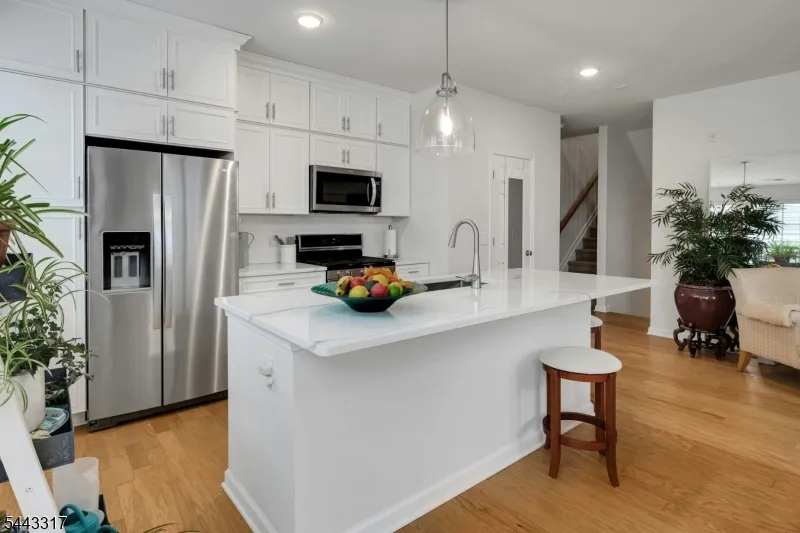 73 Robeson St Somerville, NJ 08876