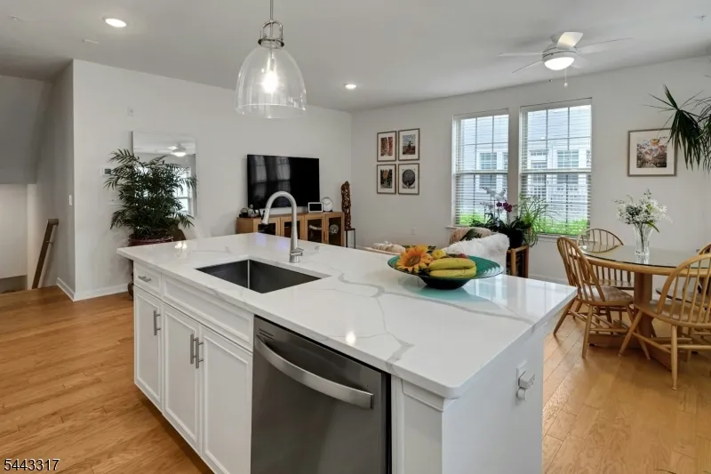 73 Robeson St Somerville, NJ 08876