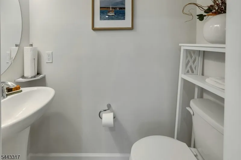 73 Robeson St Somerville, NJ 08876