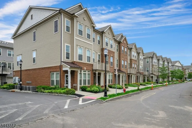 73 Robeson St Somerville, NJ 08876