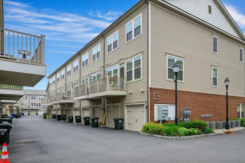 73 Robeson St Somerville, NJ 08876