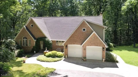 7 Janice Dr