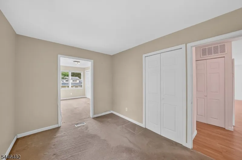 6 Concord Dr Franklin, NJ 08873