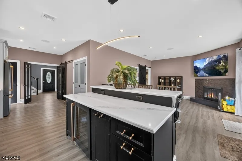 4 Plaza Rd Fair Lawn, NJ 07410