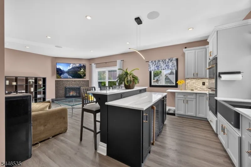 4 Plaza Rd Fair Lawn, NJ 07410