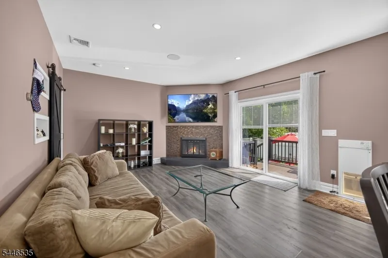 4 Plaza Rd Fair Lawn, NJ 07410