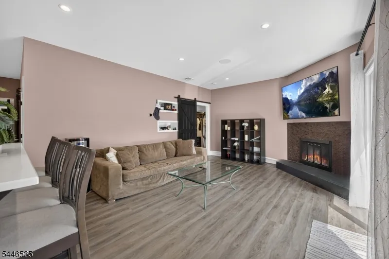 4 Plaza Rd Fair Lawn, NJ 07410