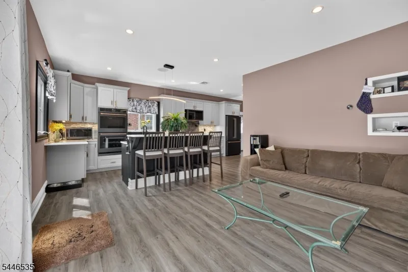 4 Plaza Rd Fair Lawn, NJ 07410