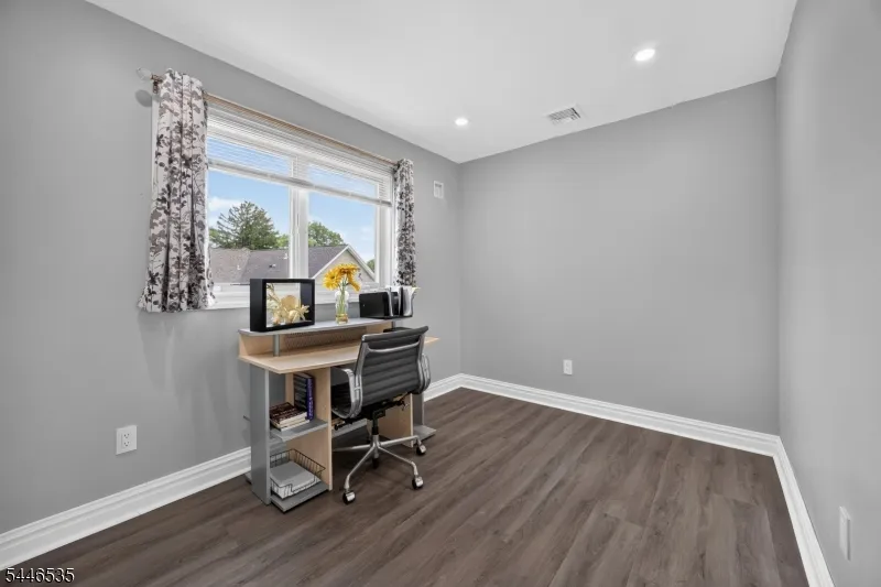 4 Plaza Rd Fair Lawn, NJ 07410