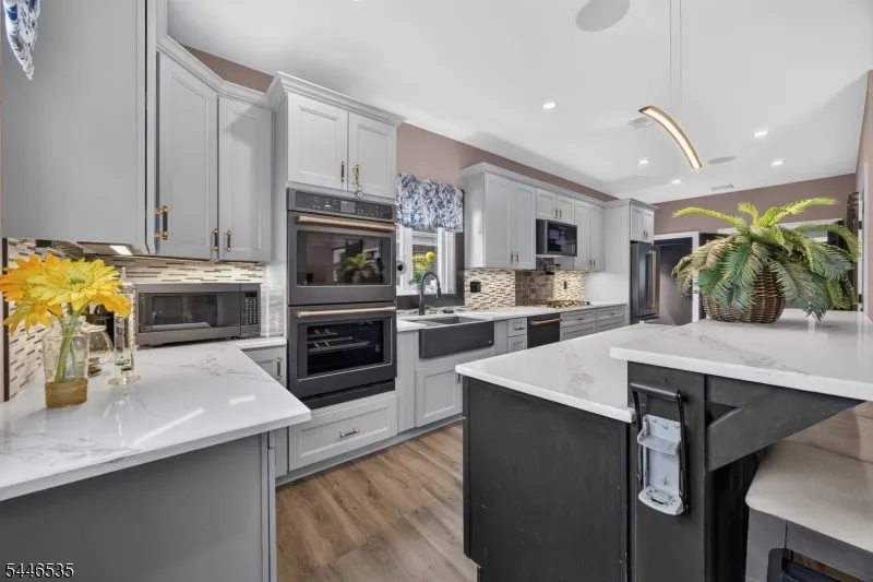 4 Plaza Rd Fair Lawn, NJ 07410