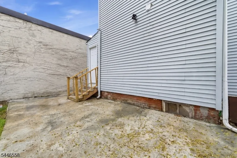 287 Crooks Ave Clifton City, NJ 07011