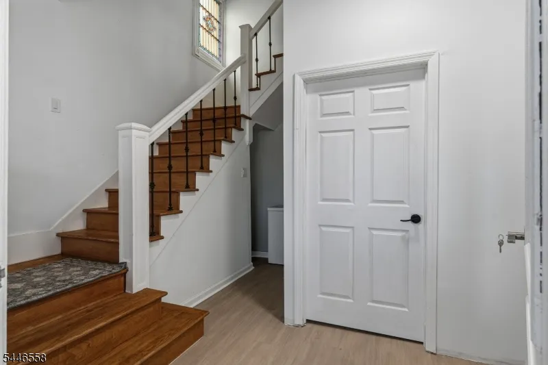 287 Crooks Ave Clifton City, NJ 07011