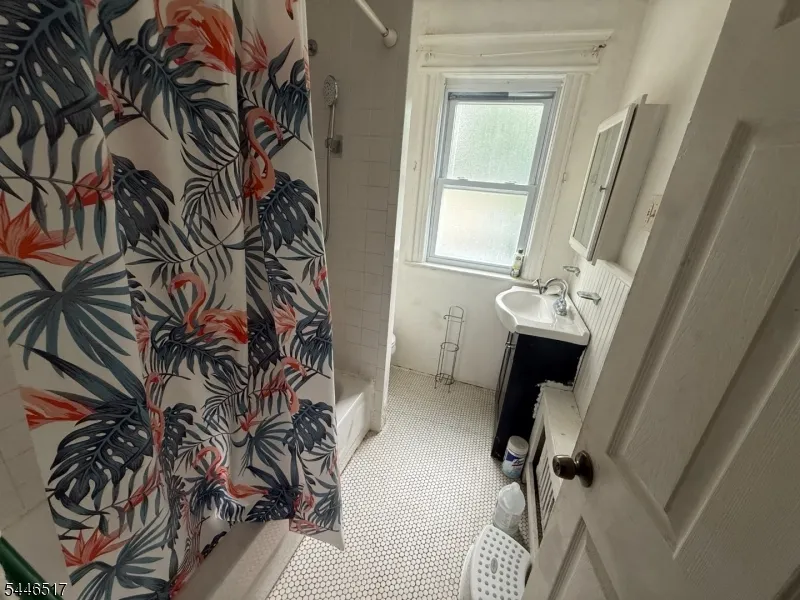 63 Saint Paul Ave Newark City, NJ 07106