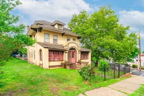233 Meeker Ave