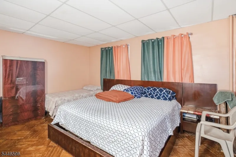 233 Meeker Ave Newark City, NJ 07112