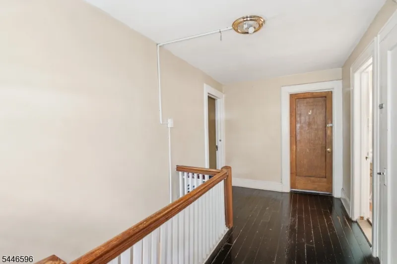 233 Meeker Ave Newark City, NJ 07112