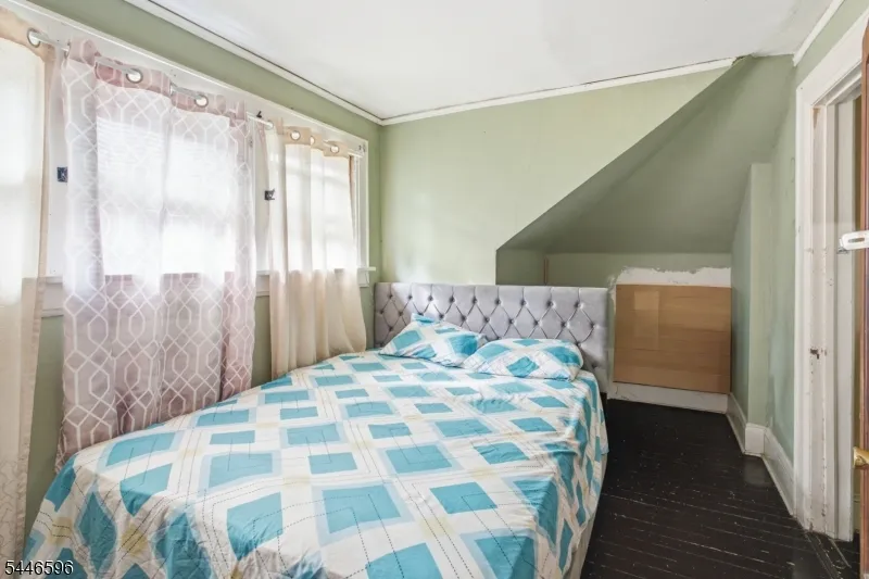 233 Meeker Ave Newark City, NJ 07112