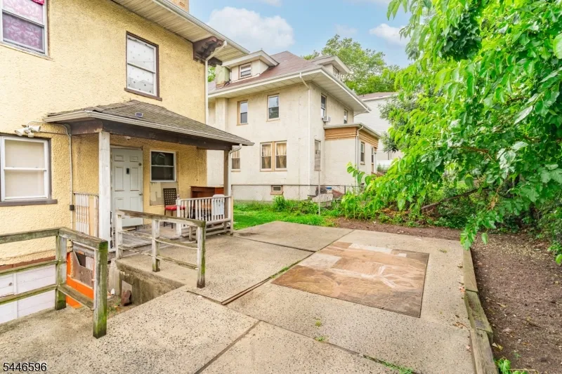 233 Meeker Ave Newark City, NJ 07112