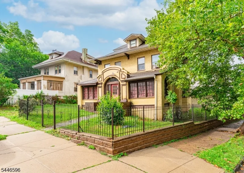 233 Meeker Ave Newark City, NJ 07112