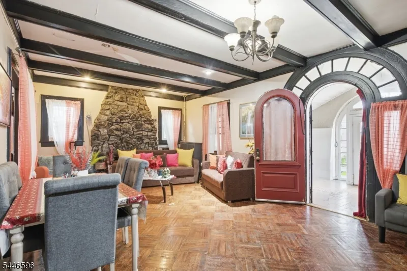 233 Meeker Ave Newark City, NJ 07112