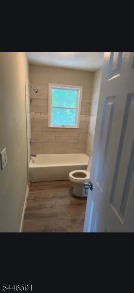 90 Chestnut St East Orange City, NJ 07018
